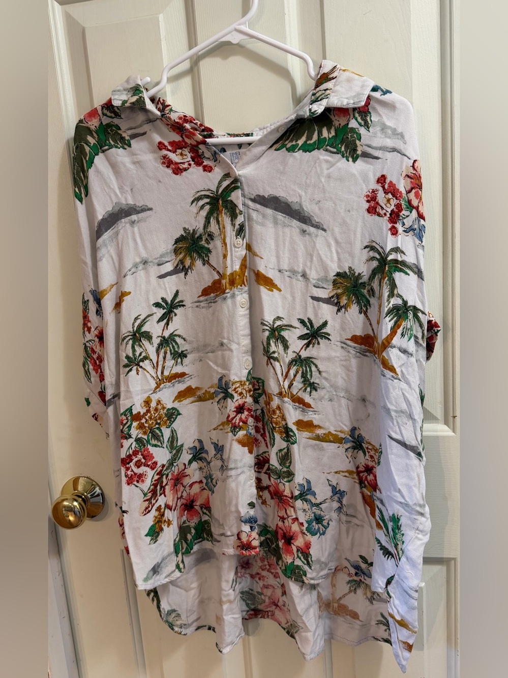 Time and Tru White Tropical Palm Button-Front Short Sleeve Tee